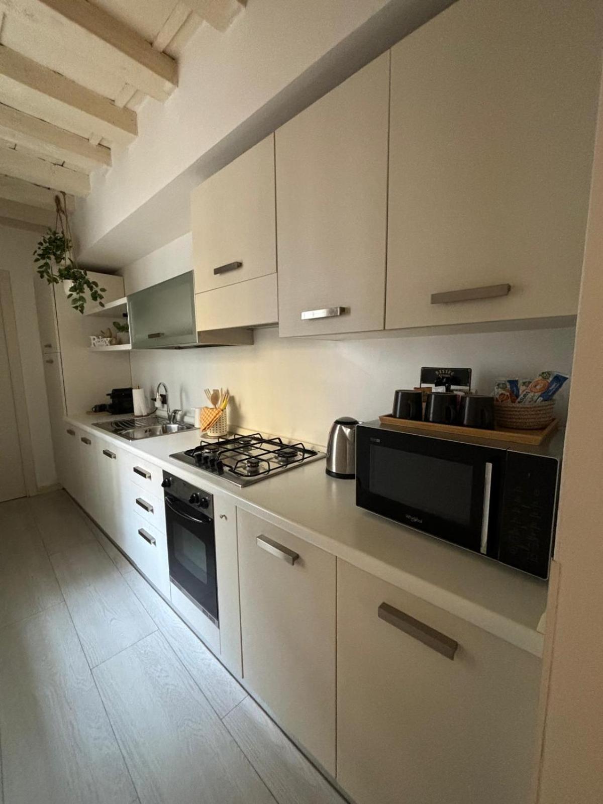 Sanpietro Apartment เวโรนา ภายนอก รูปภาพ
